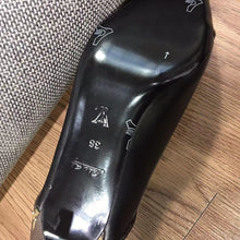 Load image into Gallery viewer, SE793  Size5-10   Heels:10cm Material: Cowhide  Lining: Sheep skin Sole: Italian leather
