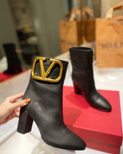 Load image into Gallery viewer, SE794  Size5-11   Heels:8cm Material: Cowhide  Lining: Sheep skin Sole: Italian leather
