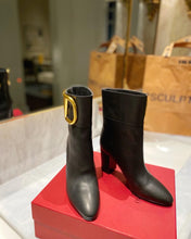 Load image into Gallery viewer, SE794  Size5-11   Heels:8cm Material: Cowhide  Lining: Sheep skin Sole: Italian leather
