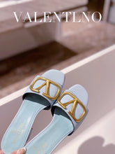 Load image into Gallery viewer, SE796   Size5-11  Heels:6.5cm Material: Cowhide  Lining: Sheep skin Sole: Italian leather

