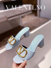 Load image into Gallery viewer, SE796   Size5-11  Heels:6.5cm Material: Cowhide  Lining: Sheep skin Sole: Italian leather
