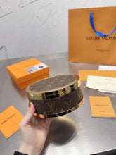 Load image into Gallery viewer, JW668 LB Accessories Holder
