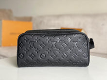Load image into Gallery viewer, LB685 Dopp Kit /HIGHEST QUALITY VERSION/11 x 5.9 x 6.5 inches
