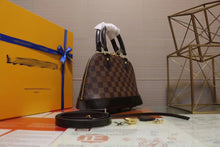 Load image into Gallery viewer, LB072   9.25x6.89x4.53
