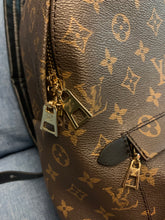 Load image into Gallery viewer, LB005  8.7x11.4x3.9inch(PM Size)  11.8x13x6.3inch(MM Size)
