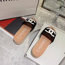 Load image into Gallery viewer, SE838 CC Slippers / Size4-9
