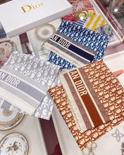 Load image into Gallery viewer, CLTH264 Oblique 90 Square Scarf 90 x 90 cm / 35.5 x 35.5 inches
