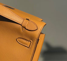 Load image into Gallery viewer, HM057 Mini Kelly / HIGHEST QUALITY VERSION / 8.7x5.1x2.8inch
