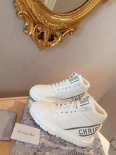 Load image into Gallery viewer, SE892 DR D-Player Sneaker / Size5-10
