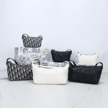 Load image into Gallery viewer, DR242 DrTravel Nomad Pouch / SizeS/M
