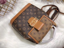 Load image into Gallery viewer, LB022       7.48x7.87x4.72inch
