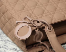 Load image into Gallery viewer, DR010    9.45x7.87x4.33inch
