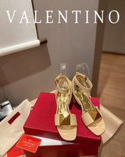 Load image into Gallery viewer, SE907 VLTN ONE STUD CALFSKIN SANDAL 65 MM / 2.5 IN.
