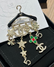 Load image into Gallery viewer, JW664 CC Brooch
