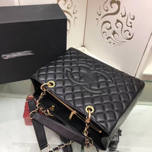 Load image into Gallery viewer, CC074 Smooth Sheepskin Leather 13x9.84x5.51inch
