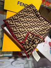 Load image into Gallery viewer, CLTH005 140x140cm
