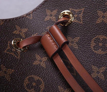 Load image into Gallery viewer, LB135  10.2x10.2x6.9inch
