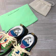 Load image into Gallery viewer, SE027 Women size 4-10  Men size7-12
