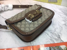 Load image into Gallery viewer, GC064    9.8x7.1x3.1
