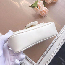 Load image into Gallery viewer, GC090     6.5x4.02x2.01
