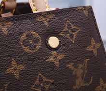 Load image into Gallery viewer, LB144  BB Size:11.4x7.9x5.1inch  Medium Size:13x9.1x5.9inch
