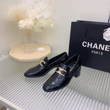 Load image into Gallery viewer, SE953 CC Loafers / Size5-10
