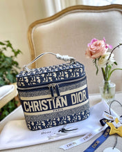 Load image into Gallery viewer, DR248 DiorTravel Vanity Case /  9.5 x 6.5 x 5.5 inches
