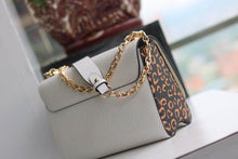 Load image into Gallery viewer, LB142   9.1x6.7x3.7inch
