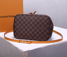 Load image into Gallery viewer, LB096   10.2x10.2x6.9inch
