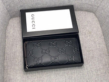 Load image into Gallery viewer, GC461 GG Embossed Zip Qround Wallet / 7.5&quot;W x 4.1&quot;H x 1&quot;D
