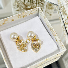Load image into Gallery viewer, JW595 DR Tribales Earrings
