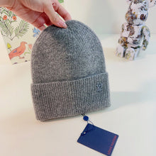 Load image into Gallery viewer, JW663 LB Spark Beanie
