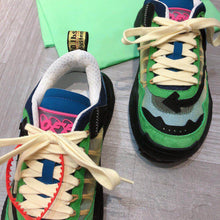 Load image into Gallery viewer, SE027 Women size 4-10  Men size7-12
