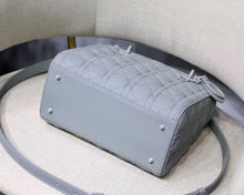 Load image into Gallery viewer, DR008    9.45x7.87x4.33inch
