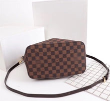 Load image into Gallery viewer, LB026      13.39x8.86x5.91inch
