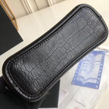 Load image into Gallery viewer, CC046   5.9x7.9x3.1inch
