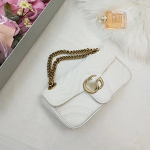 Load image into Gallery viewer, GC005 MEDIUM SIZE 10.2x5.9x2.8inch   SMALL SIZE 8.7x5.1x2.4inch
