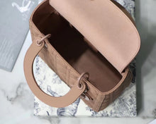 Load image into Gallery viewer, DR010    9.45x7.87x4.33inch
