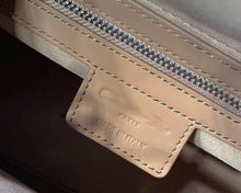 Load image into Gallery viewer, DR010    9.45x7.87x4.33inch
