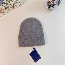 Load image into Gallery viewer, JW663 LB Spark Beanie

