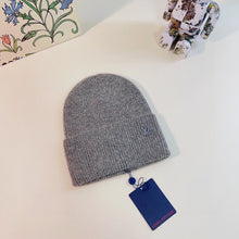 Load image into Gallery viewer, JW663 LB Spark Beanie
