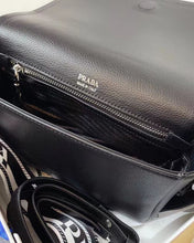 Load image into Gallery viewer, PD173 Leather shoulder bag / 9x6.1x3.5inch
