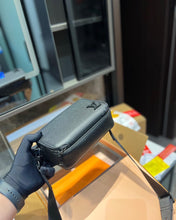 Load image into Gallery viewer, LB741 Phone Pouch / 7.1x4.3x2.4inch
