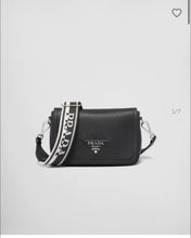 Load image into Gallery viewer, PD173 Leather shoulder bag / 9x6.1x3.5inch
