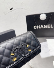 Load image into Gallery viewer, CC637 Wallet on the Chain / 7.5x4.7inch
