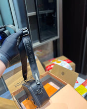 Load image into Gallery viewer, LB741 Phone Pouch / 7.1x4.3x2.4inch
