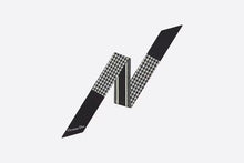 Load image into Gallery viewer, JW568 DR Scarf 100% silk twill
