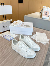 Load image into Gallery viewer, SE1035 Dior Star Sneaker / Size5-10
