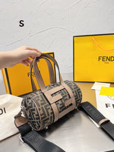 Load image into Gallery viewer, FF155 FF Handbag / 8.7x4.7inch
