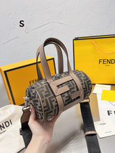 Load image into Gallery viewer, FF155 FF Handbag / 8.7x4.7inch
